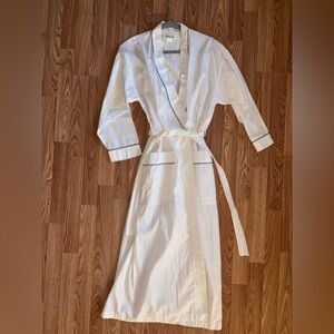 Vintage Christian Dior Long White Robe Women’s Petite Scalloped Edging